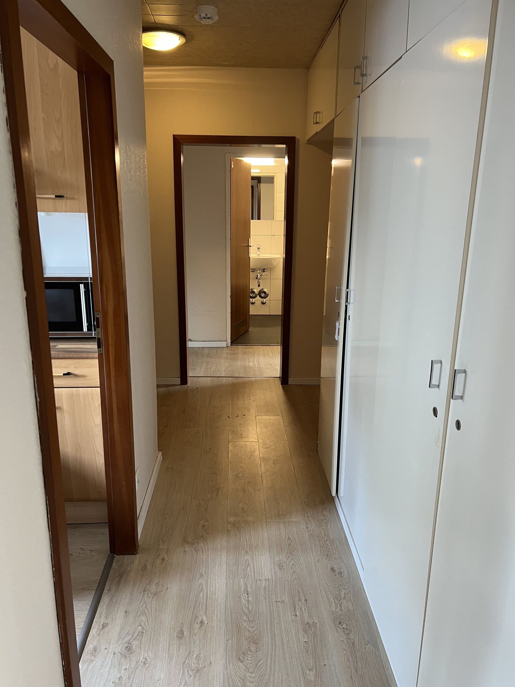 Flur mit Einbauschrank